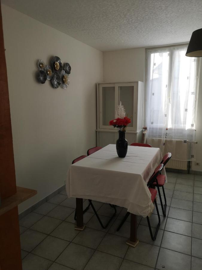 Belle Maison De Vacances Villa Romilly-sur-Seine Exteriör bild
