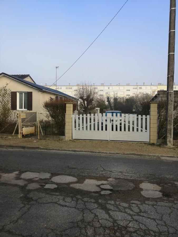 Belle Maison De Vacances Villa Romilly-sur-Seine Exteriör bild