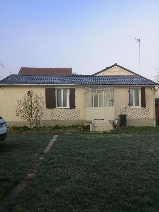 Belle Maison De Vacances Villa Romilly-sur-Seine Exteriör bild